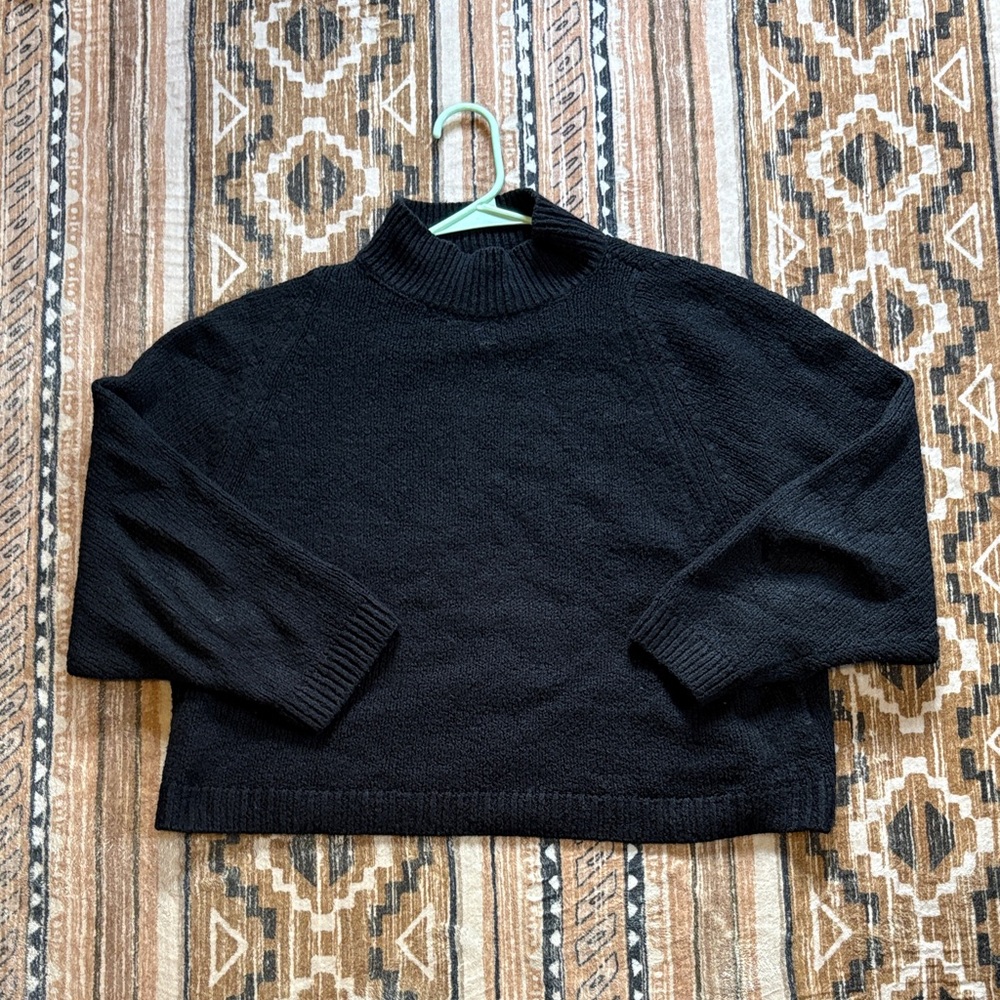 Old Navy Black Women's Turtleneck Sweater